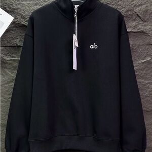 ALO Yoga Men's Black Half-Zip Pullover Sweater